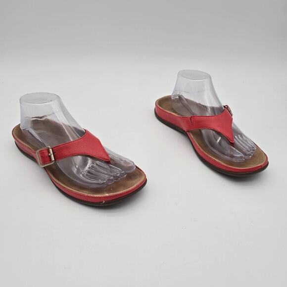 Strive Sandals Women 8.5 9 Flip Flop Thong Red Terracotta Alba Buckle Shoes Toe - Picture 5 of 11